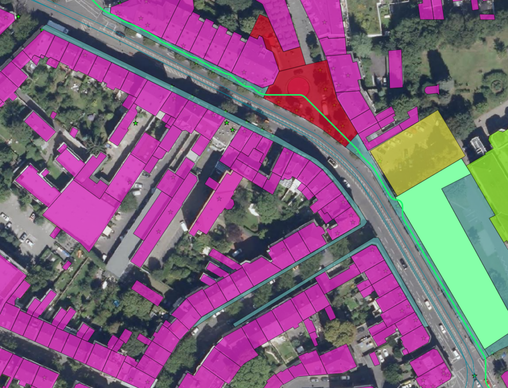 Preliminary route planning based on aerial photographs