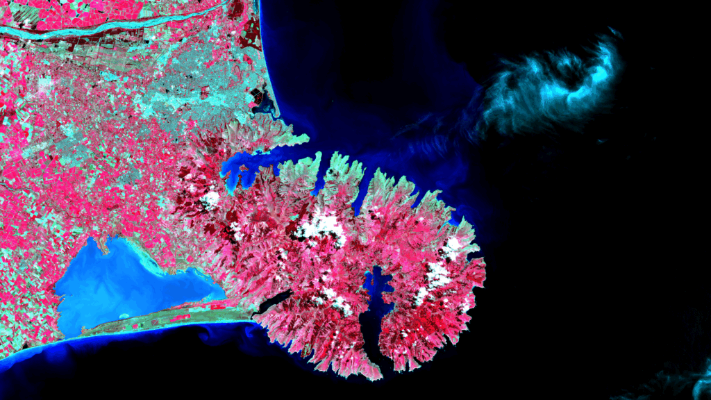 Satellitenbild des Monats Mai 2025: Banks Peninsula (Neuseeland)