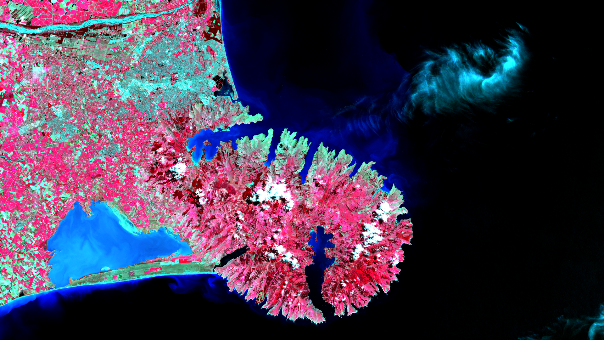 Satellitenbild des Monats Mai 2025: Banks Peninsula (Neuseeland)
