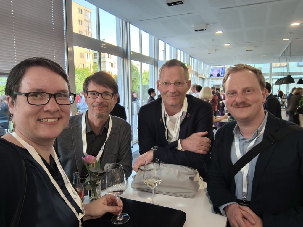Ein Teil des mundialis Teams auf dem Nationalen Forum für Fernerkundung und Copernicus.